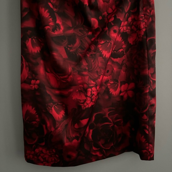 Ann Taylor Petite Size 0 Red Rose Mini Strapless Silk Bodycon Dress - Picture 5 of 14